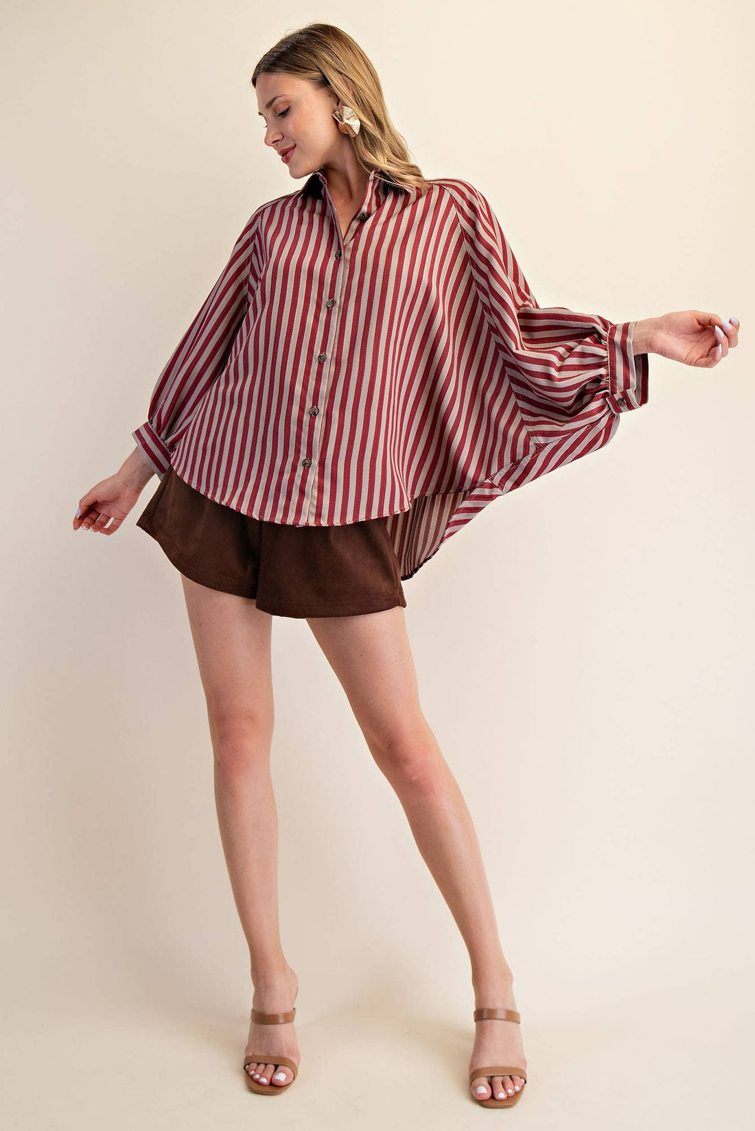 How fabulous is this butterfly sleeve shirt?  More new items are in at The Style Span.